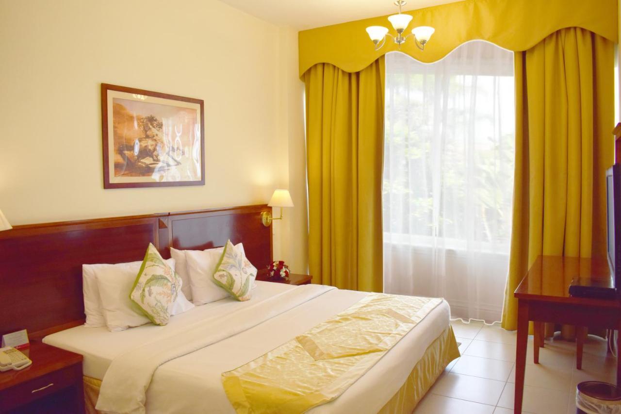 Dunes Hotel Apartment Al Qusais Дубай Экстерьер фото
